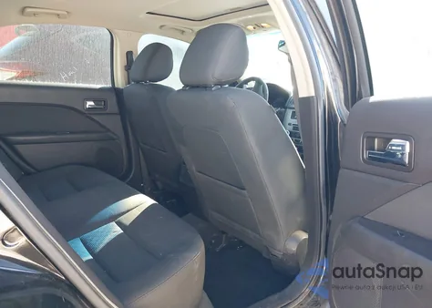 2011 Ford Fusion Se z USA, uszkodzony, nr VIN 3FAHP0HA3BR241894